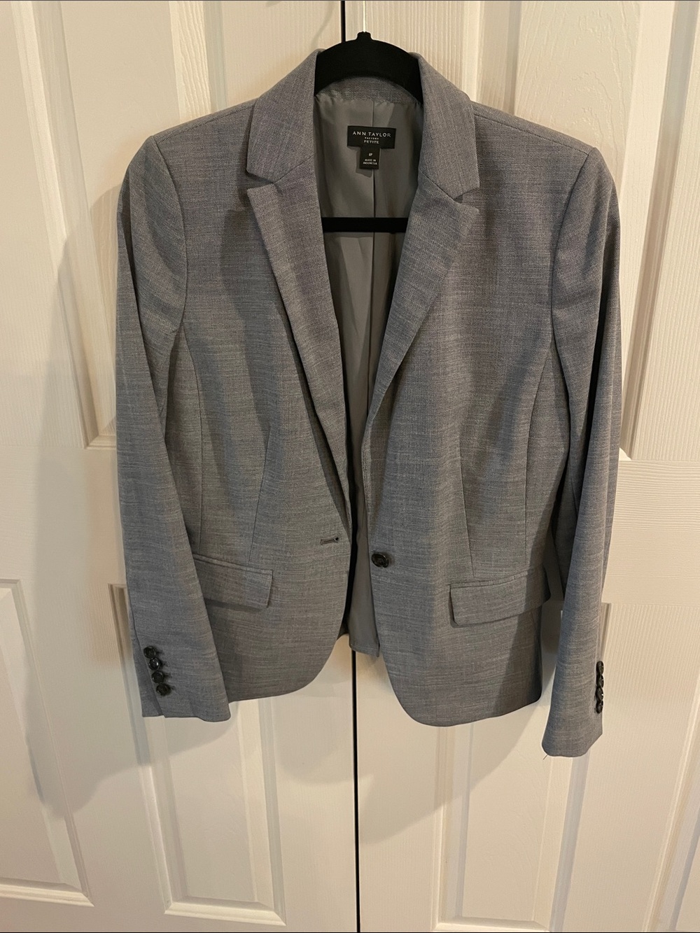 Ann Taylor Lined blazer